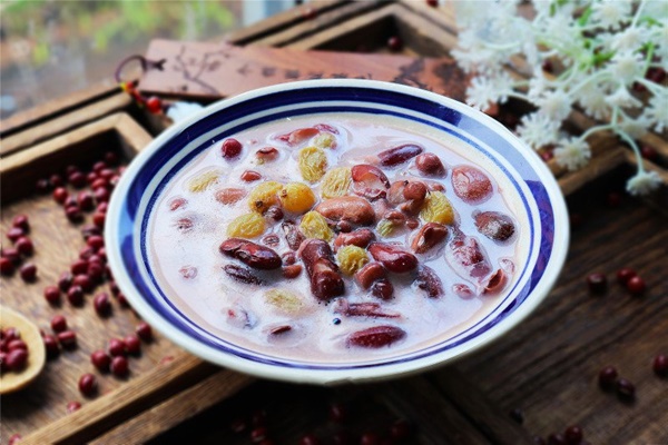 Thấy tôi dùng sữa tươi để nấu chè cả nhà ai cũng cười, nhưng đến lúc ăn thì ngạc nhiên vì ngon quá!-6