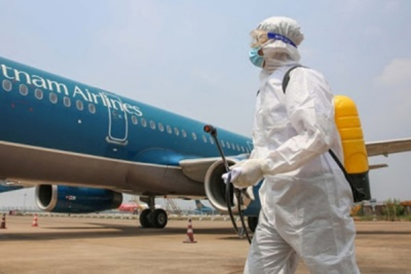 7 hành khách cùng chuyến bay với nữ tiếp viên hàng không dương tính Covid-19 lần 1 đã bay nối chuyến vào TP. HCM-1