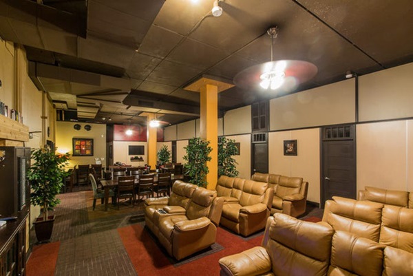 Mục sở thị bên trong hầm trú ẩn tránh đại dịch Covid-19 mà giới siêu giàu đang nườm nượp đổ về, sang chảnh như đi nghỉ dưỡng lại an toàn tuyệt đối-15