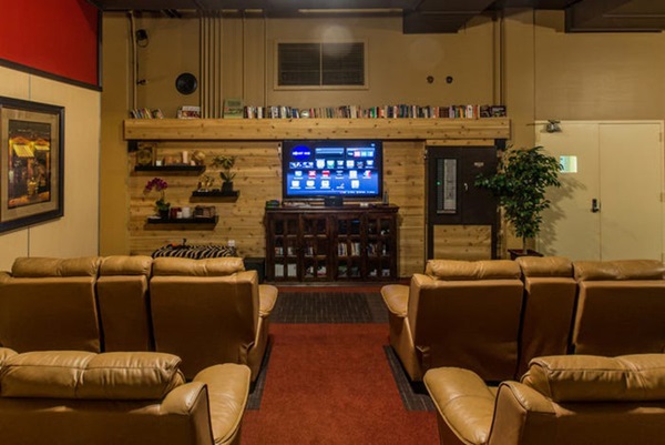 Mục sở thị bên trong hầm trú ẩn tránh đại dịch Covid-19 mà giới siêu giàu đang nườm nượp đổ về, sang chảnh như đi nghỉ dưỡng lại an toàn tuyệt đối-19