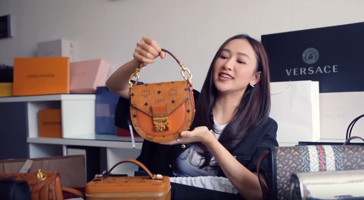 Hết Sĩ Thanh đập hộp túi fake đến Hà Thu dính nghi vấn đập hộp đồ hiệu đi mượn-8