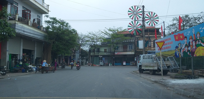 Ninh Bình: Xác minh những hành khách đi cùng cô gái tiếp xúc với bệnh nhân 39 trên xe ô tô về quê-2