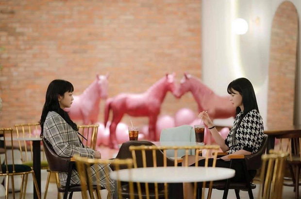 Lộ tạo hình mới của bộ ba Tầng Lớp Itaewon: Soo Ah tóc ngắn siêu sang, Park Seo Joon 7 năm vẫn để đầu hạt dẻ-4