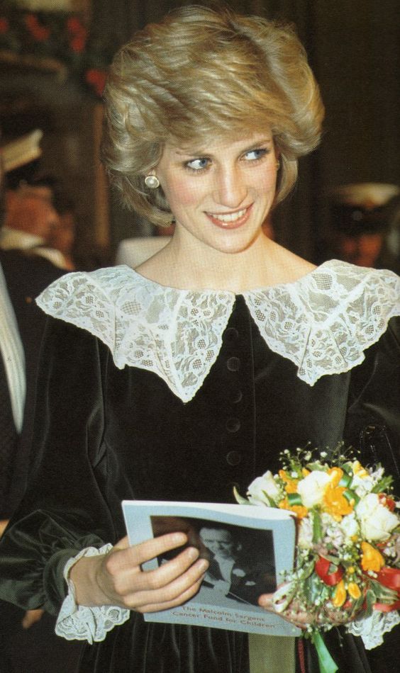 Công nương Diana chính ra cũng mê đồ điệu, loạt váy áo bánh bèo mà các chị em mê mệt được bà diện đẹp xuất sắc chỉ bằng vài chiêu đơn giản-11