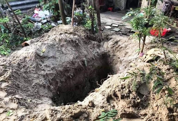 Đà Nẵng: Nghe đồn có án mạng giữa dịch Covid-19, cả trăm người vẫn kéo đến xem-4