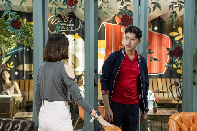 Chồng đặt phòng cả chục triệu để nghỉ dưỡng với người tình, vợ giả ngây song tới phút trót đánh ghen nhẹ nhàng mà hiểm hóc không ngờ-1