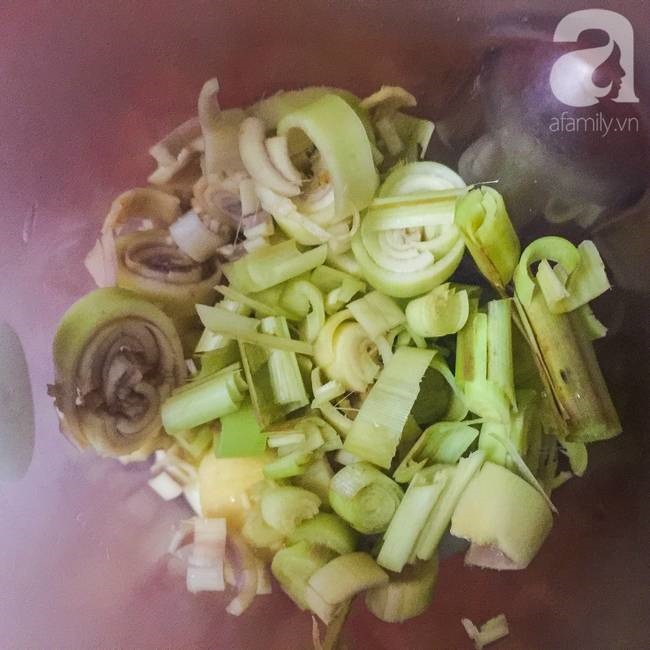 Cuối tuần nấu xôi gà nướng mật ong mềm ngon thơm phức đãi cả nhà-2