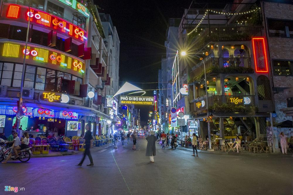 Phố Tây Bùi Viện vắng bóng khách-1