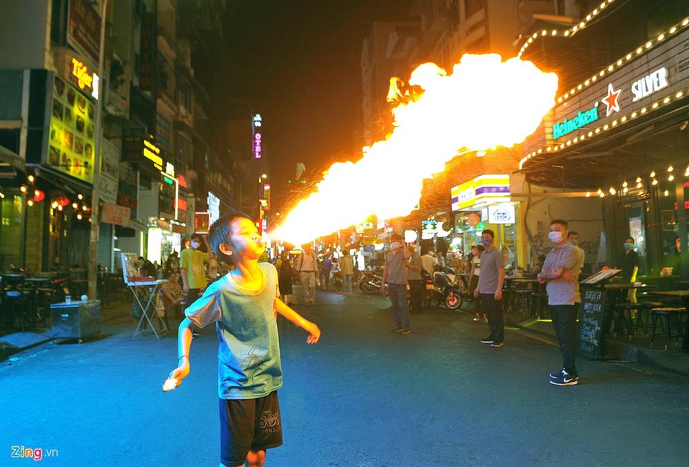 Phố Tây Bùi Viện vắng bóng khách-10