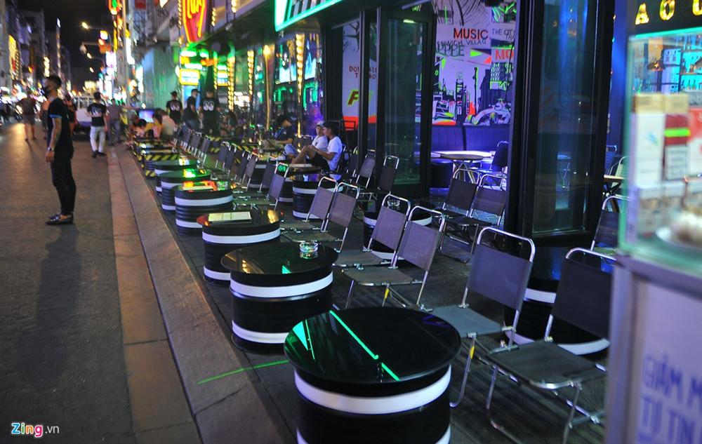 Phố Tây Bùi Viện vắng bóng khách-4