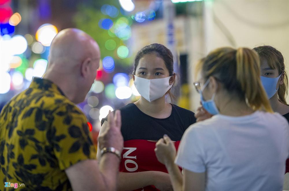 Phố Tây Bùi Viện vắng bóng khách-5