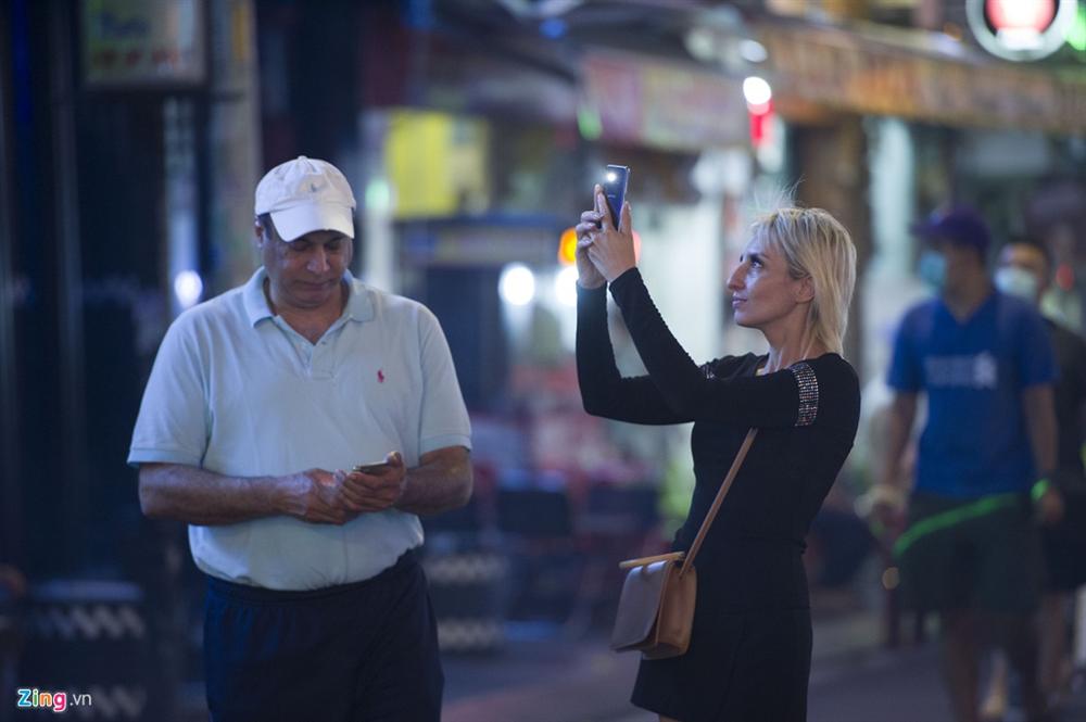 Phố Tây Bùi Viện vắng bóng khách-8