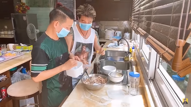 Vũ Hà nói Đàm Vĩnh Hưng: Ngoài cãi nhau ra thì còn làm cái gì hơn không?-1