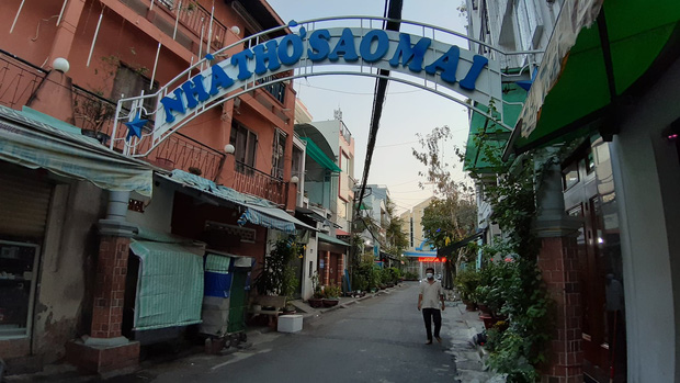 TP.HCM cách ly chung cư hơn 1.000 dân nơi bệnh nhân thứ 48 sinh sống: Nội bất xuất, ngoại bất nhập-9