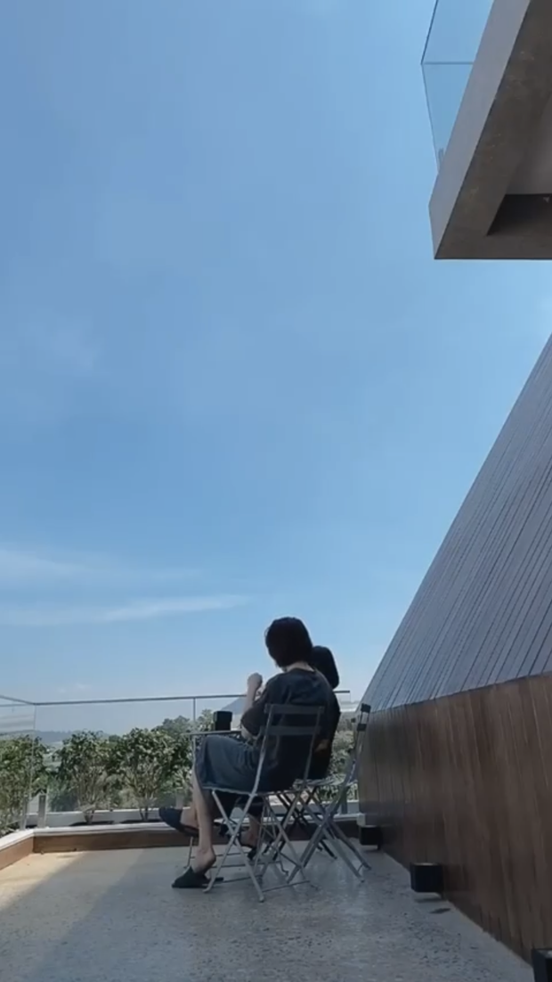 Clip cận cảnh biệt thự 10 tỷ ở Đà Lạt của vợ chồng Tóc Tiên: Như khách sạn 5 sao nhưng chỉ là 1% của tài sản kếch xù-2