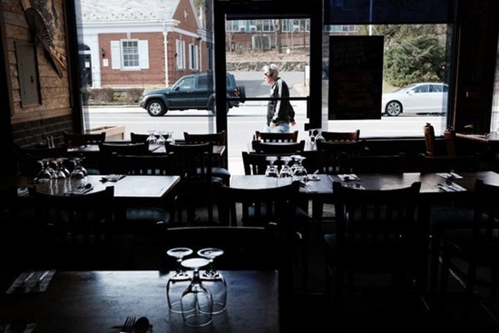 Cuộc sống tại một trong những ổ dịch Covid-19 lớn nhất nước Mỹ: Buồn tẻ, chán nản và đầy lo lắng