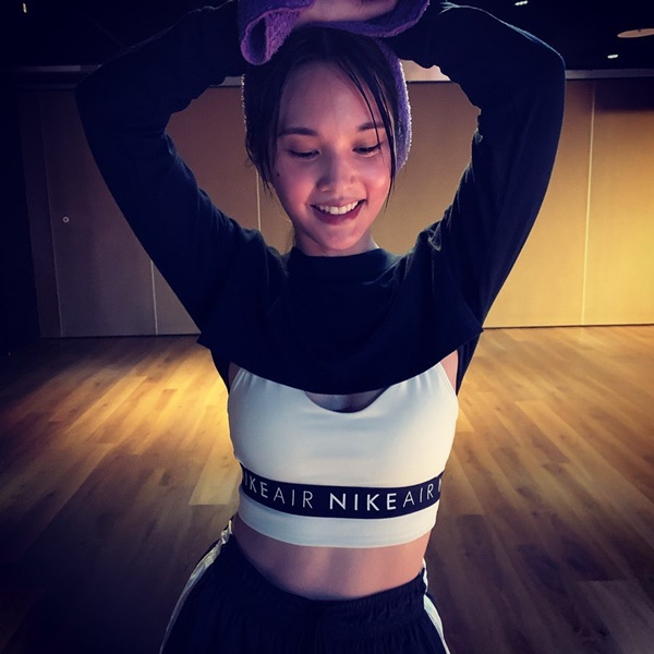 Tấm hình lão hóa ngược của hội yêu tinh hack tuổi xứ Đài cũng không gây choáng bằng làn da mộc của 3 mỹ nhân U40-3