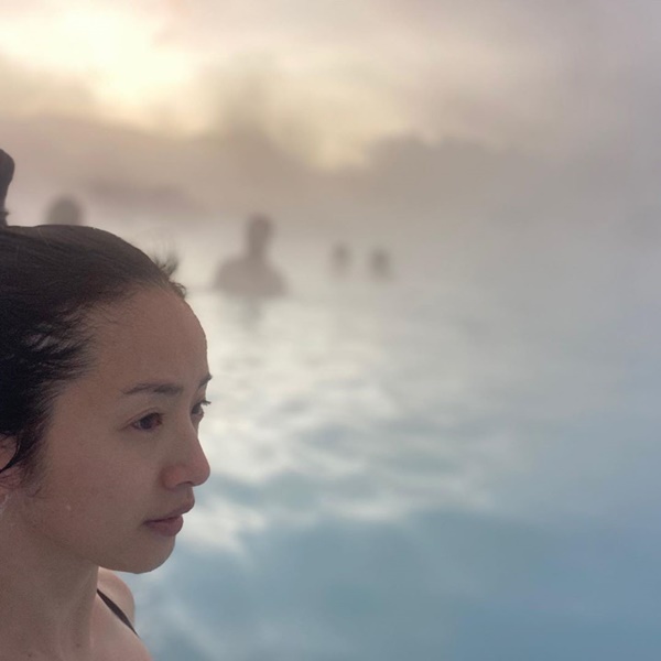 Tấm hình lão hóa ngược của hội yêu tinh hack tuổi xứ Đài cũng không gây choáng bằng làn da mộc của 3 mỹ nhân U40-12