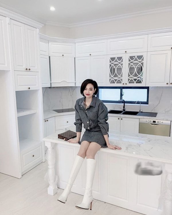 Bỏ chung cư cao cấp, hotmom Ngọc Mon khoe biệt thự mới xây, giá trị trên dưới 10 tỷ-4