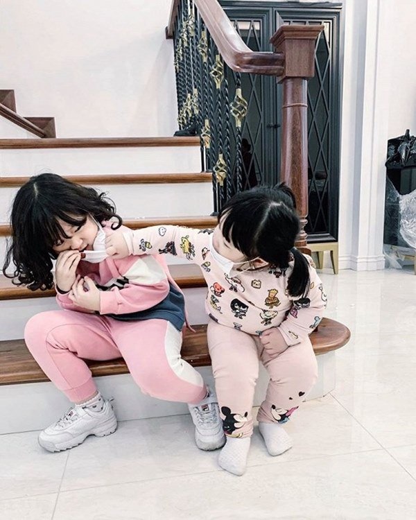 Bỏ chung cư cao cấp, hotmom Ngọc Mon khoe biệt thự mới xây, giá trị trên dưới 10 tỷ-10