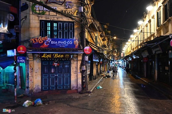 Hà Nội: Quán bar phố Tây Tạ Hiện tạm ngừng hoạt động, mong khách giữ sức khỏe trong dịch bệnh-2