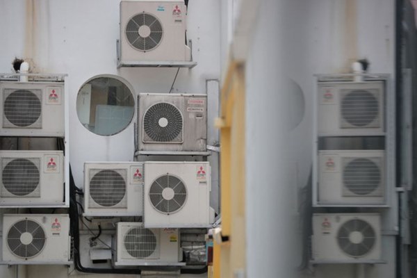 Bác sĩ BV Xanh-pôn chỉ cách sử dụng điều hòa đúng trước tình hình dịch COVID-19 diễn biến phức tạp-3