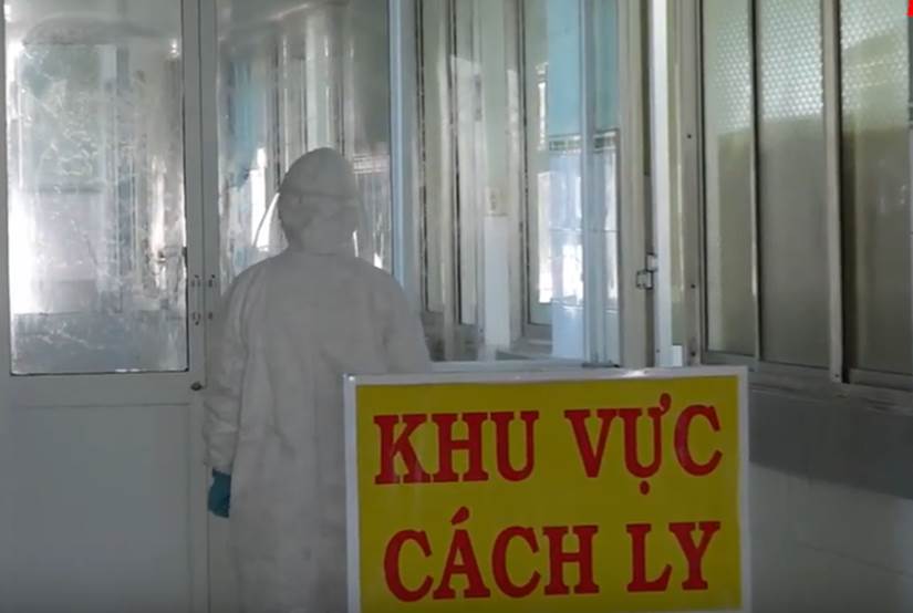 Nữ bệnh nhân 34 không tham dự đám cưới con chủ doanh nghiệp tại nhà hàng, chỉ đến trao quà rồi về-2