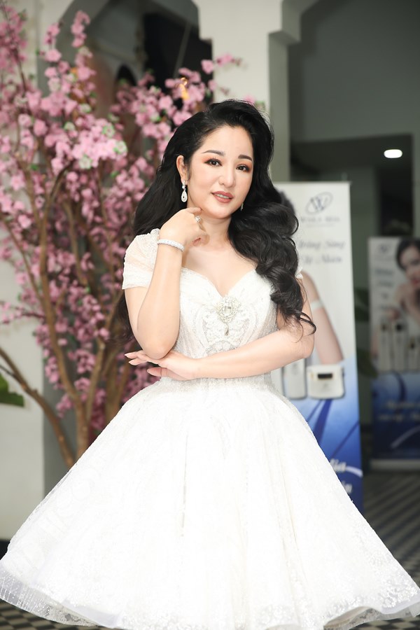 Nghệ sĩ Việt từng là đại gia, phút chốc thân bại danh liệt vì vỡ nợ hàng tỷ đồng-6