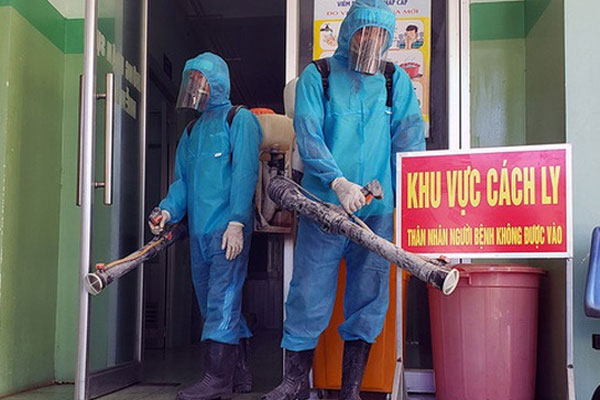 GĐ bệnh viện nói gì trước tin đồn bệnh nhân 34 siêu lây nhiễm đập phá, đòi chuyển tuyến?-2