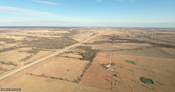 Từng là mồ chôn tập thể các nạn nhân, nhà của gia đình những kẻ giết người hàng loạt đầu tiên của Mỹ được rao bán với giá hàng chục tỷ đồng-6