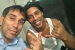 Tiền nhiều cũng không thể giúp được Ronaldinho-2