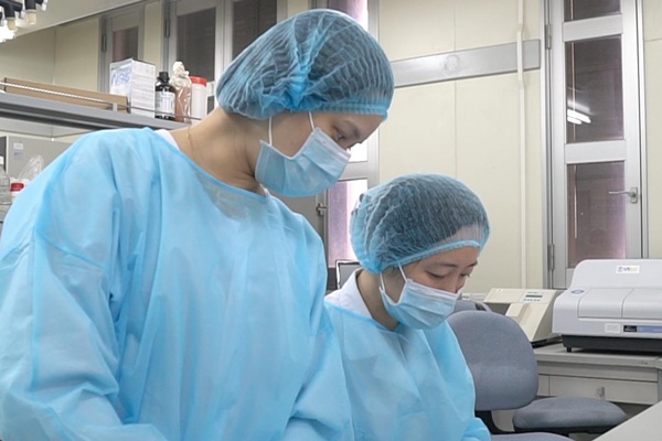 Số ca nhiễm và tử vong ở các nước lần đầu vượt Trung Quốc-4