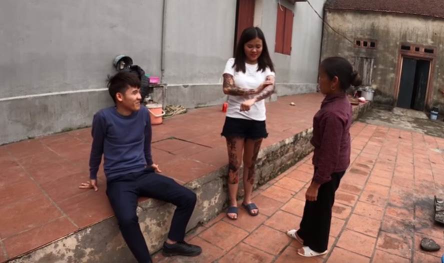 Sự thật chuyện con gái bà Tân xăm mình chất chơi-4