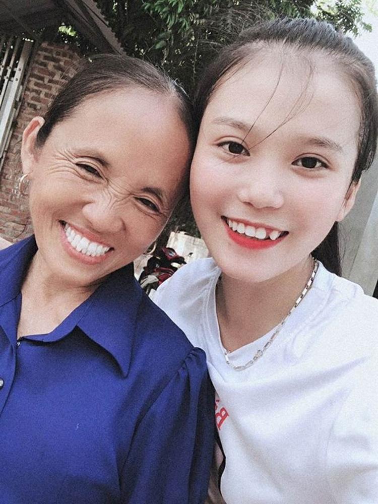 Sự thật chuyện con gái bà Tân xăm mình chất chơi-6