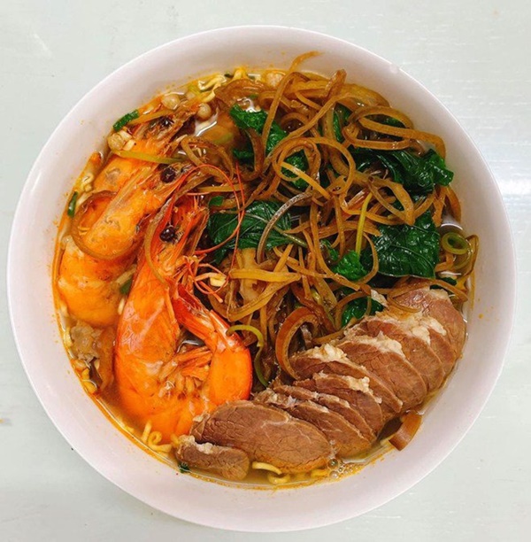 9X độc thân, quyến rũ, cứ vào bếp nấu ăn ngon là bạn bè hỏi mua ở đâu về-7