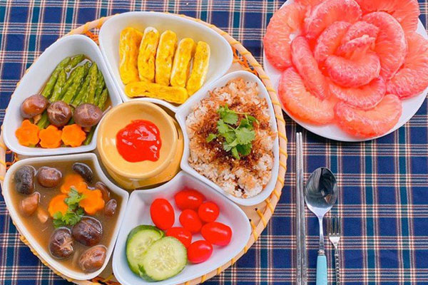 Xuất hiện soái ca giấu mặt khiến chị em phát cuồng: Body nhìn thoáng qua cũng biết cực phẩm nhưng tài nghệ bếp núc mới hạ gục tất cả!-16