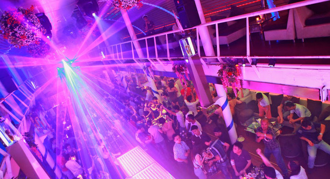 Sau lệnh đóng cửa quán bar, karaoke Hà Nội yêu cầu tạm dừng hoạt động cơ sở game online, rạp chiếu phim, massage để phòng Covid-19-1