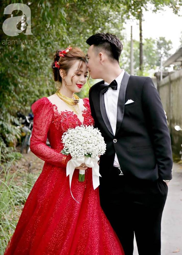 MXH xôn xao với bài đăng cô dâu 7 màu nhận về 24k like, chú rể tiết lộ sự thật bất ngờ đằng sau màn thay váy nhanh như chớp-4