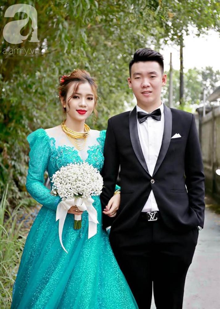 MXH xôn xao với bài đăng cô dâu 7 màu nhận về 24k like, chú rể tiết lộ sự thật bất ngờ đằng sau màn thay váy nhanh như chớp-6