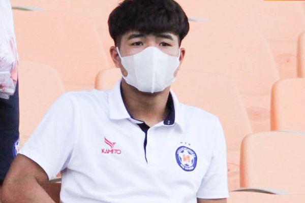 Nghe fan giục giã mong đám cưới, chàng cầu thủ mắt híp Hà Đức Chinh lại càng chăm thả thính bạn gái xinh đẹp khiến ai cũng nhấp nhổm-6