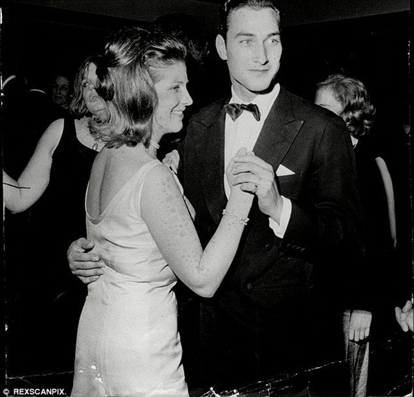 Bạch mã hoàng tử có 1-0-2 của hoàng gia Anh: Vẻ đẹp và tài năng đều cực phẩm nhưng cuộc đời lại là tấn bi kịch ám ảnh cả gia tộc-6