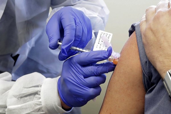 Những người đầu tiên thử nghiệm vaccine ngừa virus corona mới ở Mỹ-3