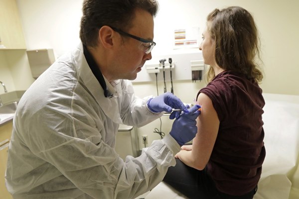 Những người đầu tiên thử nghiệm vaccine ngừa virus corona mới ở Mỹ-5