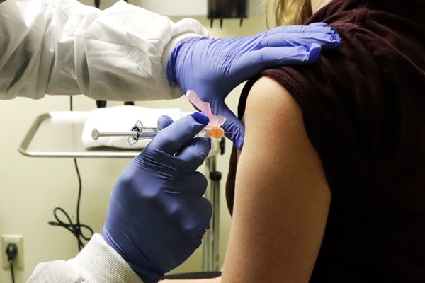 Những người đầu tiên thử nghiệm vaccine ngừa virus corona mới ở Mỹ-6