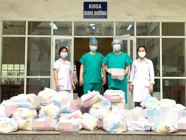 Tận mắt xem bác sĩ điều trị bệnh nhân nhiễm Covid-19 tại Quảng Ninh-14