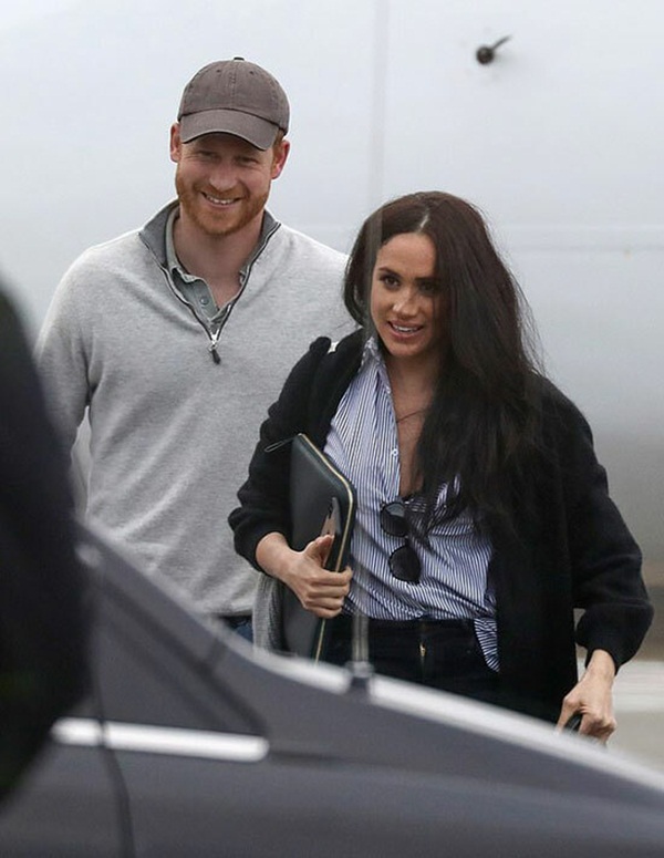Vợ chồng Meghan Markle mắc kẹt ở Canada, khó quay lại Anh trong khi Công nương Kate đưa 3 con đi sắm đồ tích trữ trong mùa dịch Covid-19-1