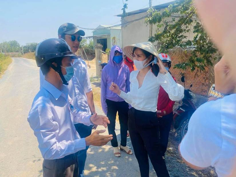 Hari Won trao 1.610 bình nước cho người dân Tiền Giang-3