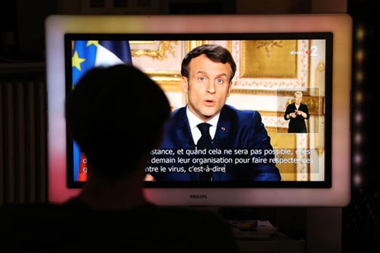 Pháp chính thức phong tỏa toàn quốc để ngăn chặn đại dịch Covid-19 lây lan