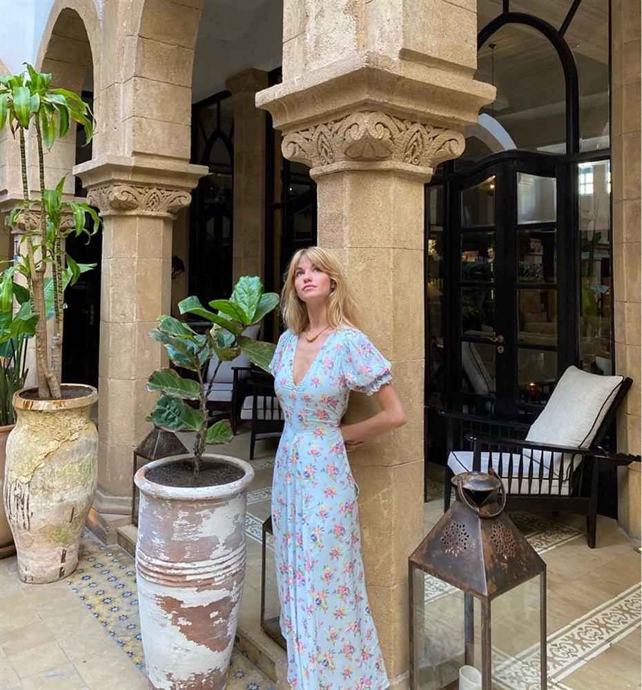 Thực ra phụ nữ Pháp cũng rất điệu, mê mẩn đồ họa tiết hoa và diện theo cách vô cùng sang xịn, tinh tế-12