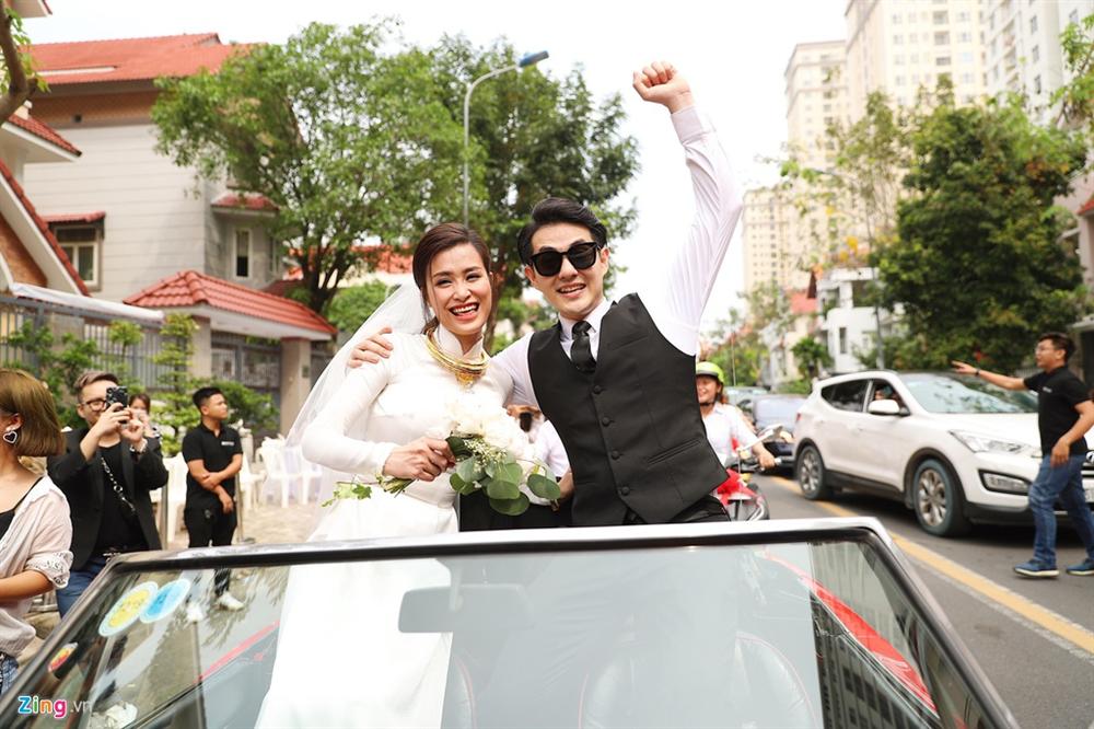 Đông Nhi keo kiệt hay cái nhìn ngược đời về nghệ sĩ?-1